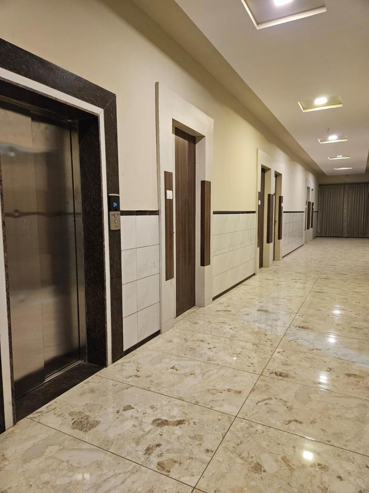 Majestic Inn Vasai Exterior foto